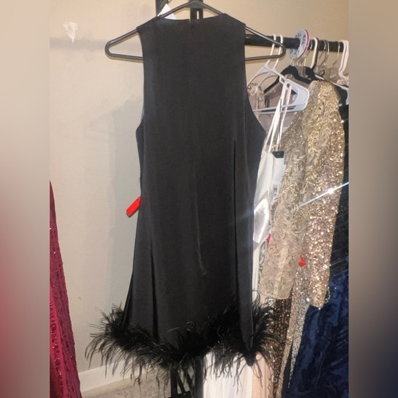 Mac Duggal 55805 NWT FEATHERED HEM HIGH NECK SLEEVELESS A LINE DRESS - Picture 4 of 6